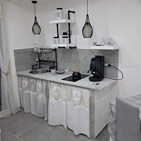 Pietro Fudduni Apartman *